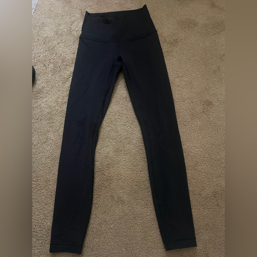 Woman’s lululemon wunder under leggings - black